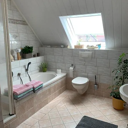 Ferienwohnung Goldene Glucke Apartman *